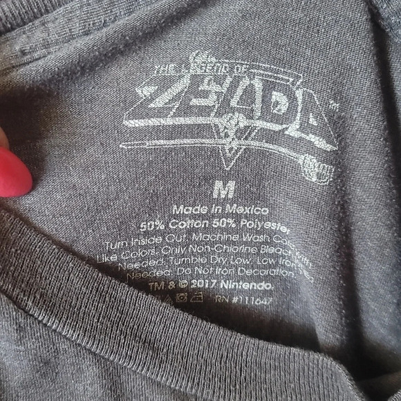 Nintendo the legend of Zelda Grey brown crew neck tee t-shirt medium short sleev - Picture 2 of 4